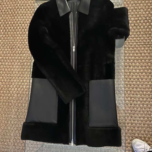 NEW Theory Piazza Coat in Polished Shearling - Picture 8 of 12